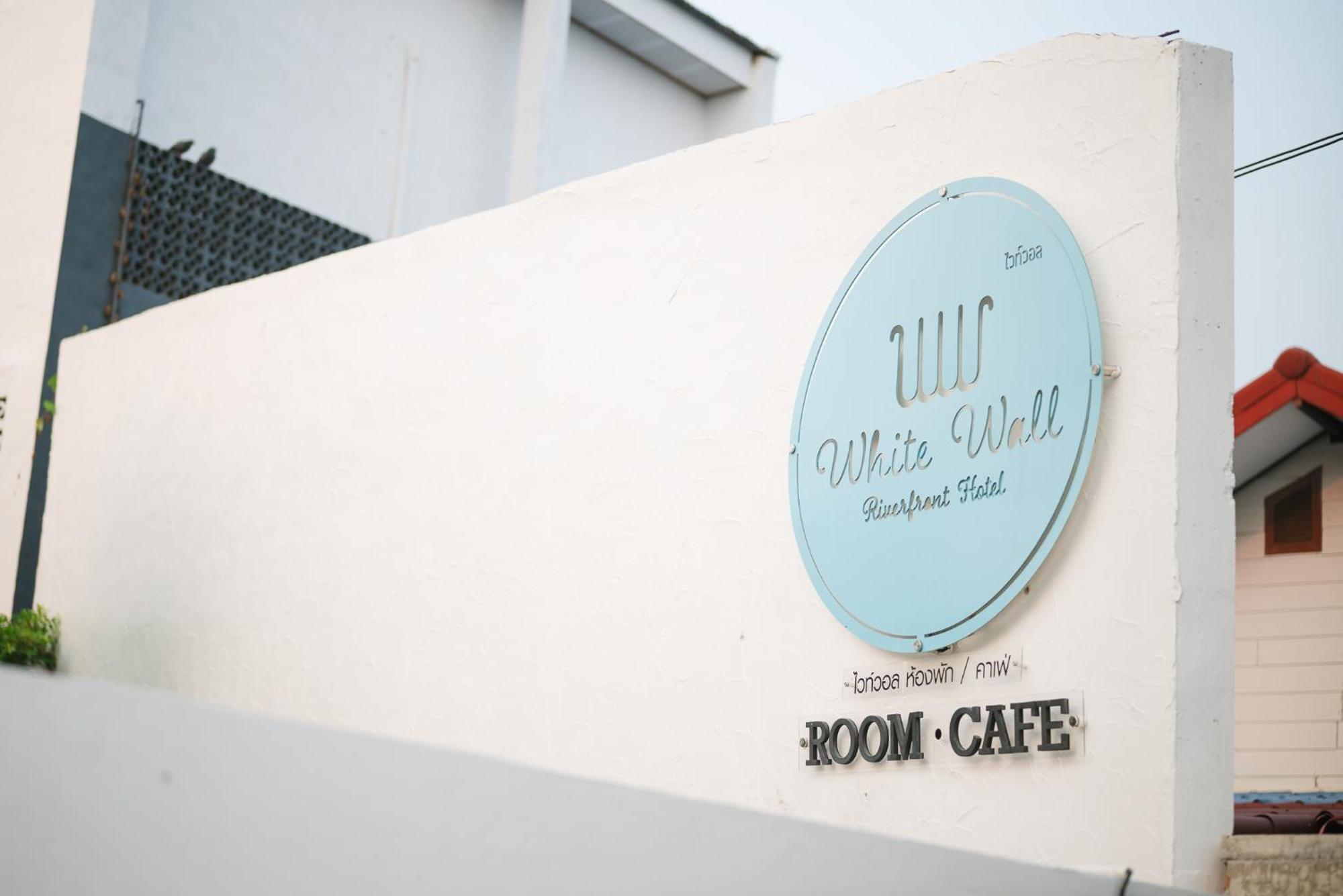 קמפהאנג פט White Wall Riverfront Hotel מראה חיצוני תמונה