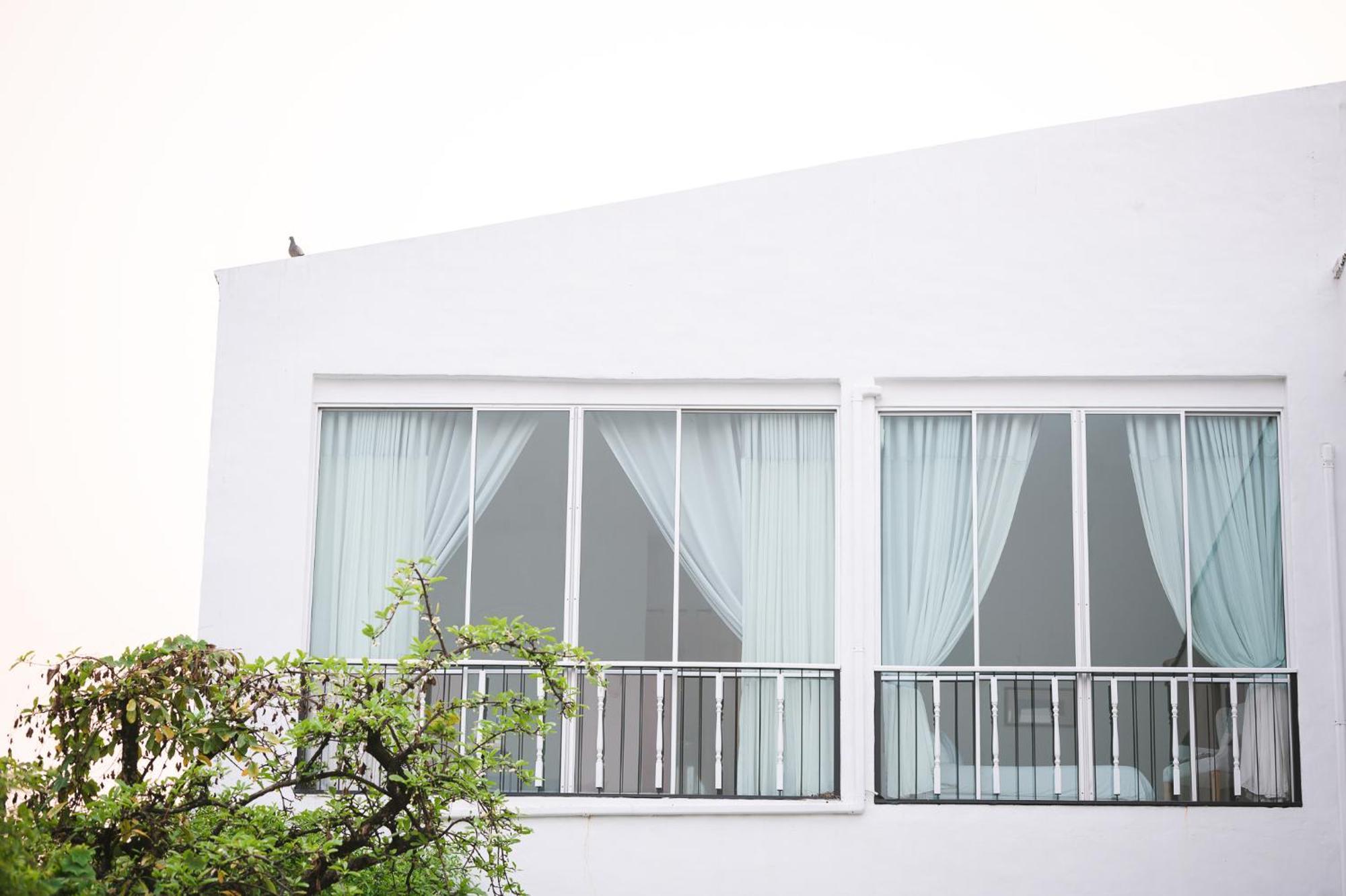 קמפהאנג פט White Wall Riverfront Hotel מראה חיצוני תמונה