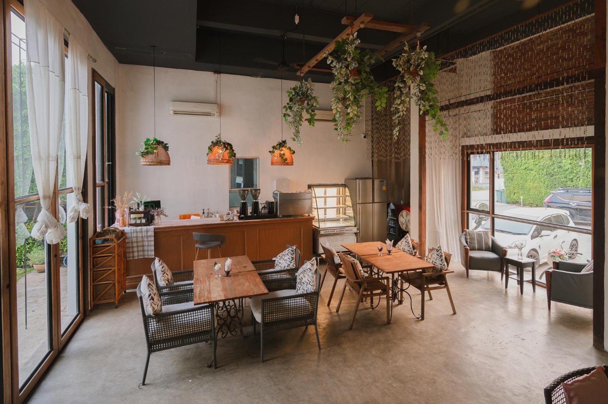קמפהאנג פט White Wall Riverfront Hotel מראה חיצוני תמונה